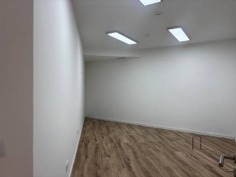 Loja  Arrendamento em Mafamude e Vilar do Paraíso,Vila Nova de Gaia