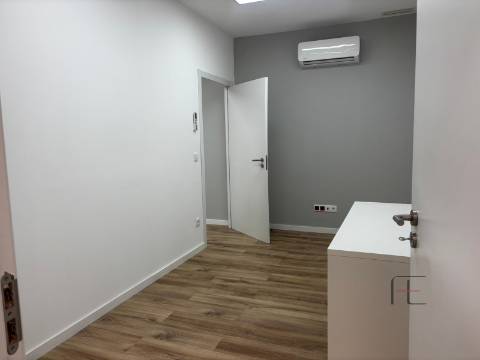 Loja  Arrendamento em Mafamude e Vilar do Paraíso,Vila Nova de Gaia