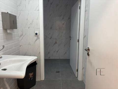 Loja  Arrendamento em Mafamude e Vilar do Paraíso,Vila Nova de Gaia