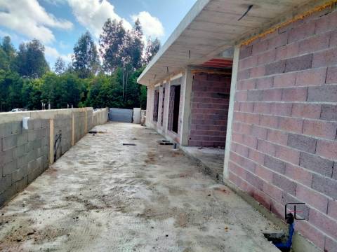 Moradia Geminada T3 Venda em Mozelos,Santa Maria da Feira