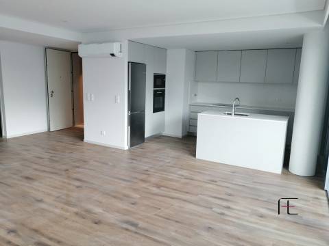 Apartamento T2 Venda em Mafamude e Vilar do Paraíso,Vila Nova de Gaia