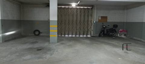 Garagem  Venda em Vilar de Andorinho,Vila Nova de Gaia