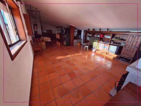 Apartamento T4 DUPLEX Venda em Moreira,Maia