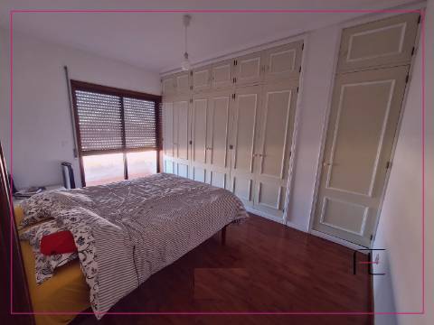 Apartamento T4 DUPLEX Venda em Moreira,Maia