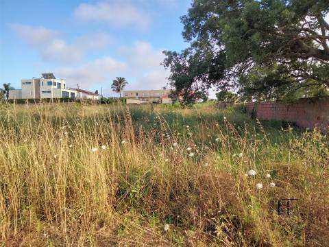 Terreno 1571m² com projeto &#124; São Félix da Marinha – Espinho