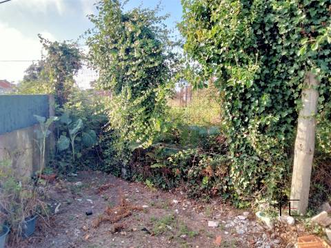 Terreno 1571m² com projeto &#124; São Félix da Marinha – Espinho