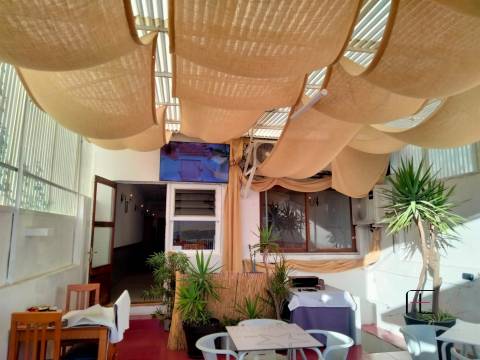 Investimento em Restaurante/Bar Moderno com Renda Vitalícia – Zona em Expansão