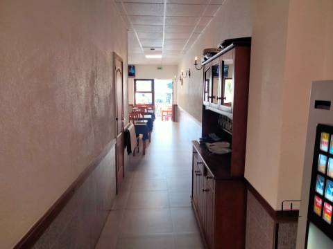 Investimento em Restaurante/Bar Moderno com Renda Vitalícia – Zona em Expansão