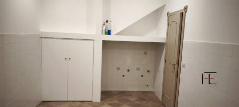 Moradia V2 Renovada com Jardim e Garagem Fechada em Coimbrões – Vila Nova de Gaia