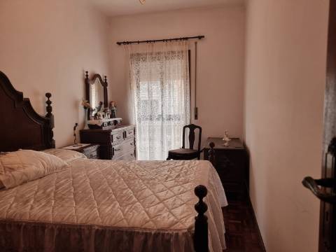 Moradia T4 Venda em Santa Marinha e São Pedro da Afurada,Vila Nova de Gaia