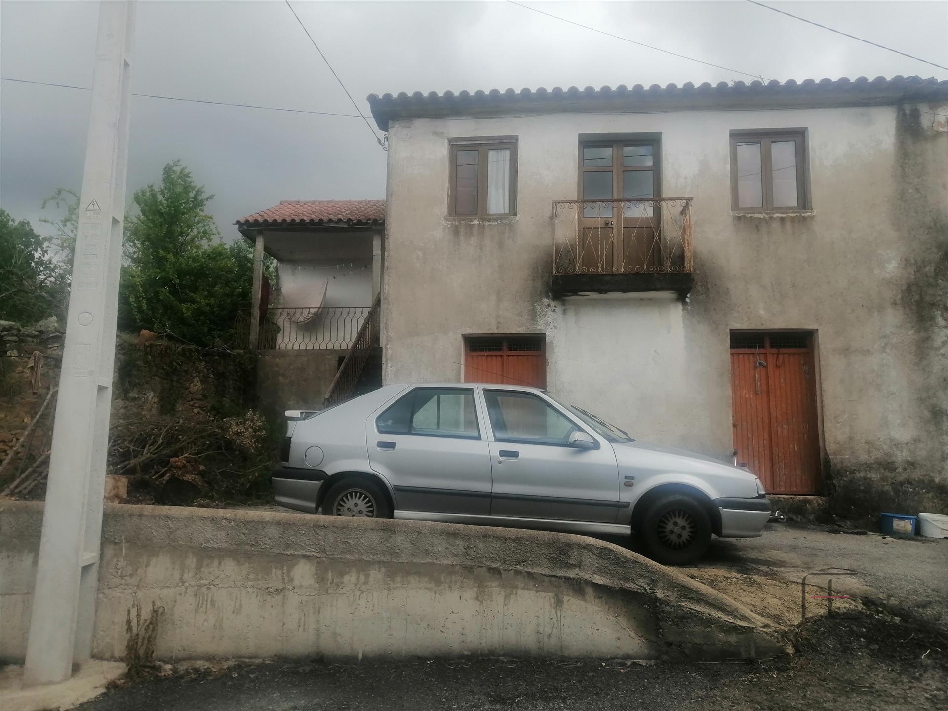 Moradia para Restaurar T3 Venda em Mogadouro, Valverde, Vale de Porco e Vilar de Rei,Mogadouro