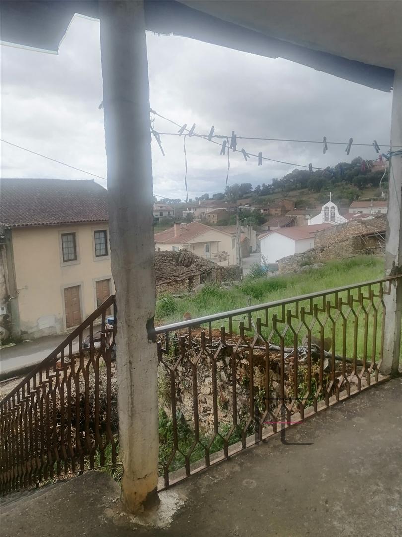 Moradia para Restaurar T3 Venda em Mogadouro, Valverde, Vale de Porco e Vilar de Rei,Mogadouro