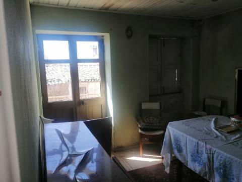 Moradia para Restaurar T3 Venda em Mogadouro, Valverde, Vale de Porco e Vilar de Rei,Mogadouro