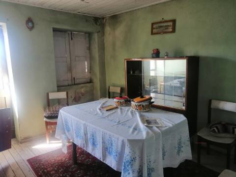 Moradia para Restaurar T3 Venda em Mogadouro, Valverde, Vale de Porco e Vilar de Rei,Mogadouro