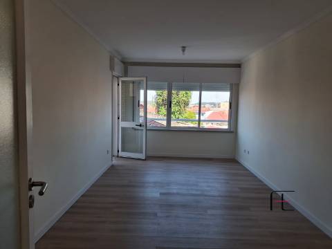 Apartamento T2 Venda em Rio Tinto,Gondomar