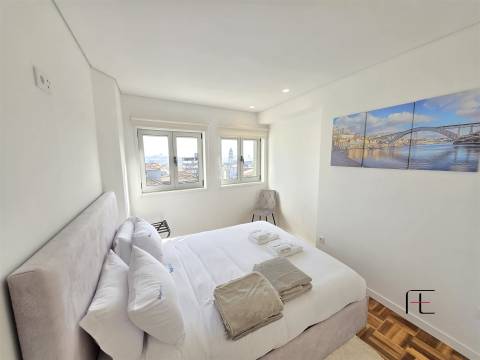 Apartamento T4 Venda em Cedofeita, Santo Ildefonso, Sé, Miragaia, São Nicolau e Vitória,Porto