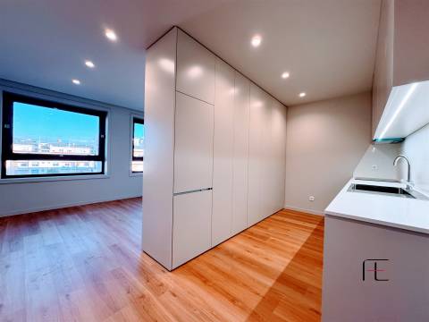 Apartamento T0 Venda em Mafamude e Vilar do Paraíso,Vila Nova de Gaia