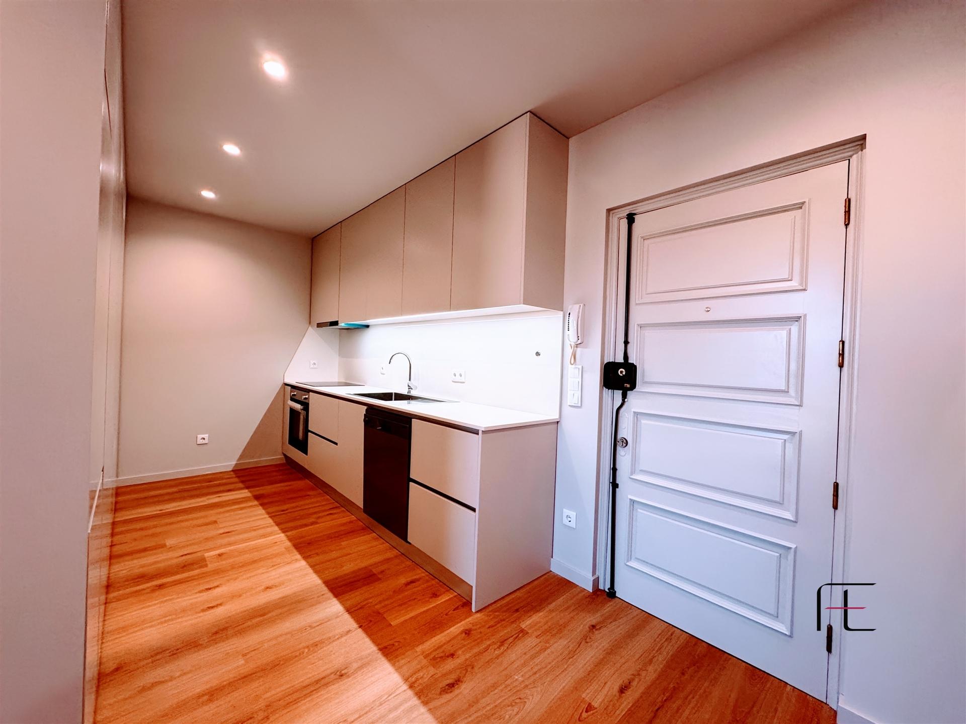 Apartamento T0 Venda em Mafamude e Vilar do Paraíso,Vila Nova de Gaia