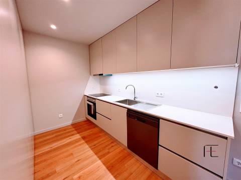 Apartamento T0 Venda em Mafamude e Vilar do Paraíso,Vila Nova de Gaia