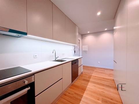 Apartamento T0 Venda em Mafamude e Vilar do Paraíso,Vila Nova de Gaia