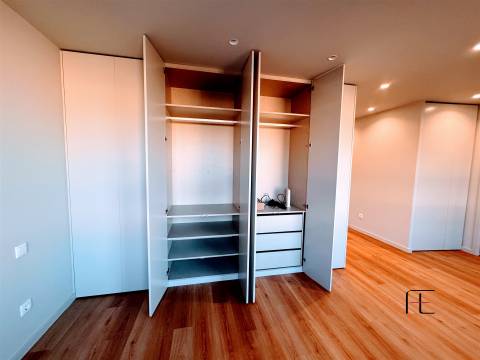 Apartamento T0 Venda em Mafamude e Vilar do Paraíso,Vila Nova de Gaia