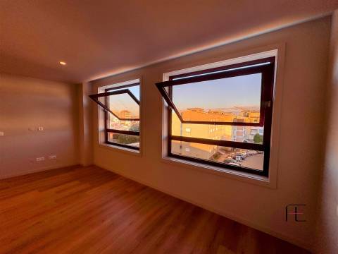 Apartamento T0 Venda em Mafamude e Vilar do Paraíso,Vila Nova de Gaia