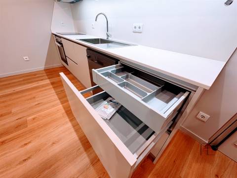 Apartamento T0 Venda em Mafamude e Vilar do Paraíso,Vila Nova de Gaia