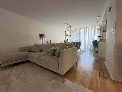 Apartamento T3 Venda em Matosinhos e Leça da Palmeira,Matosinhos