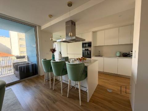 Apartamento T3 Venda em Matosinhos e Leça da Palmeira,Matosinhos