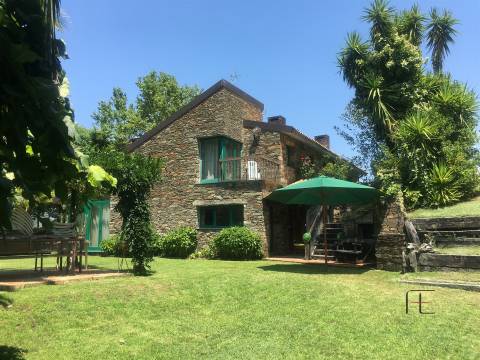 Quinta T4 Venda em Fontes,Santa Marta de Penaguião