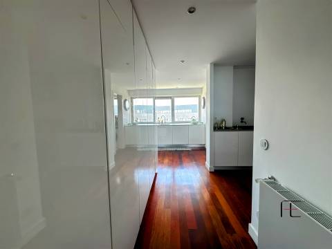 Apartamento T4 Venda em Matosinhos e Leça da Palmeira,Matosinhos