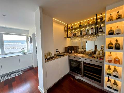 Apartamento T4 Venda em Matosinhos e Leça da Palmeira,Matosinhos
