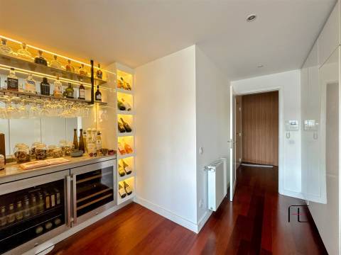 Apartamento T4 Venda em Matosinhos e Leça da Palmeira,Matosinhos