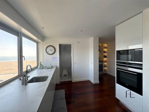 Apartamento T4 Venda em Matosinhos e Leça da Palmeira,Matosinhos