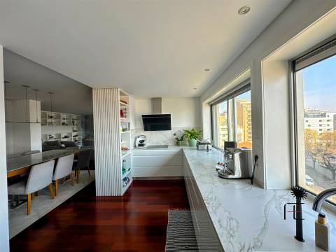 Apartamento T4 Venda em Matosinhos e Leça da Palmeira,Matosinhos