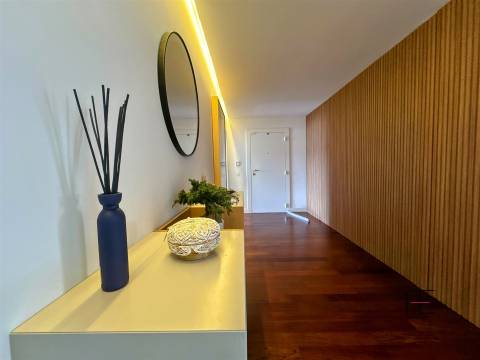 Apartamento T4 Venda em Matosinhos e Leça da Palmeira,Matosinhos