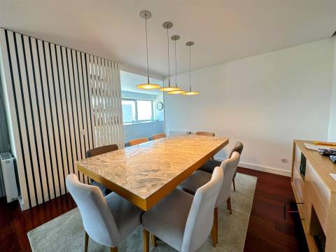 Apartamento T4 Venda em Matosinhos e Leça da Palmeira,Matosinhos