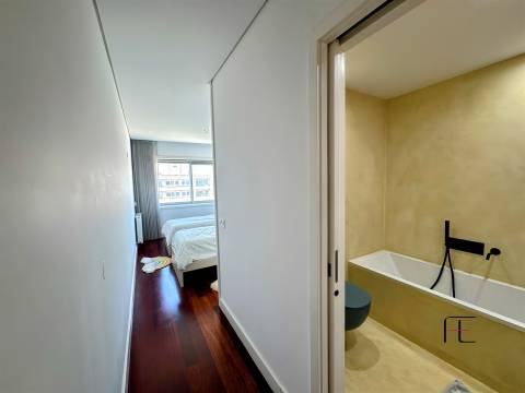 Apartamento T4 Venda em Matosinhos e Leça da Palmeira,Matosinhos