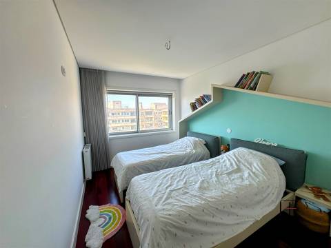 Apartamento T4 Venda em Matosinhos e Leça da Palmeira,Matosinhos