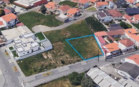 Lote Terreno no Centro Lourosa, Junto Igreja