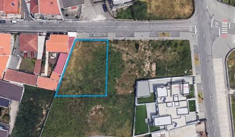 Lote Terreno no Centro Lourosa, Junto Igreja
