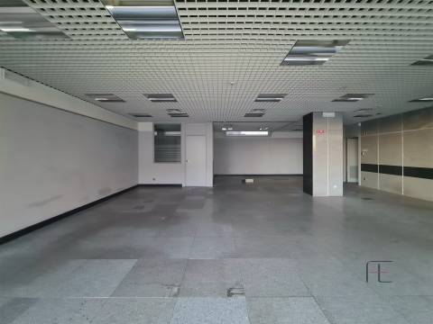 Cortegaça, Ovar: Duas Lojas Interligadas