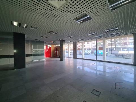 Cortegaça, Ovar: Duas Lojas Interligadas