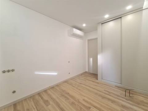 Andar Moradia c/ terraço  em Espinho