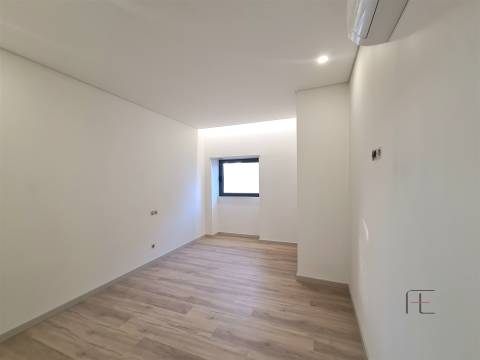 Andar Moradia c/ terraço  em Espinho