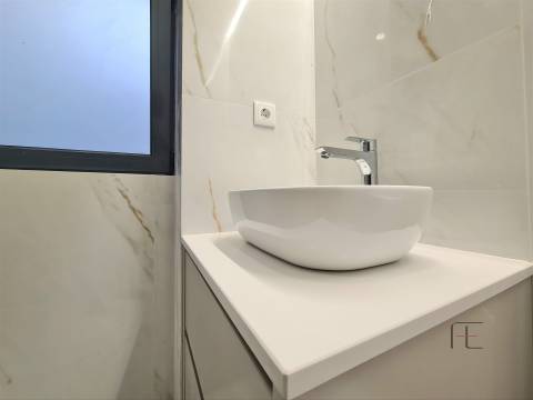 Andar Moradia c/ terraço  em Espinho