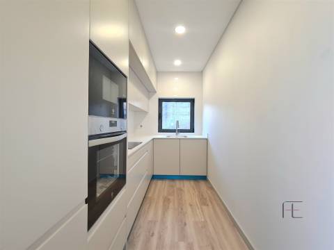 Andar Moradia c/ terraço  em Espinho