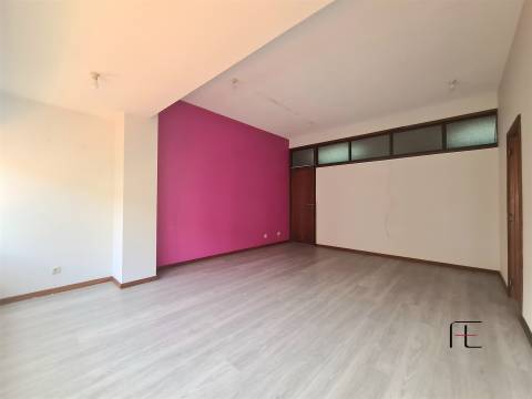 Escritório Espinho, Rua 23