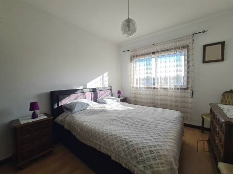 Moradia Isolada em Lourosa, Jardim e Terreno