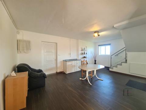 Moradia Isolada em Lourosa, Jardim e Terreno